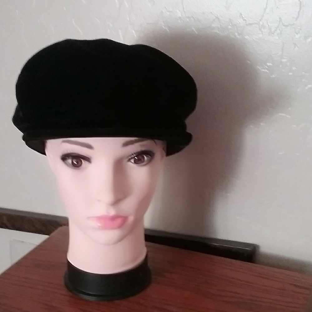 Black Velvet Cap